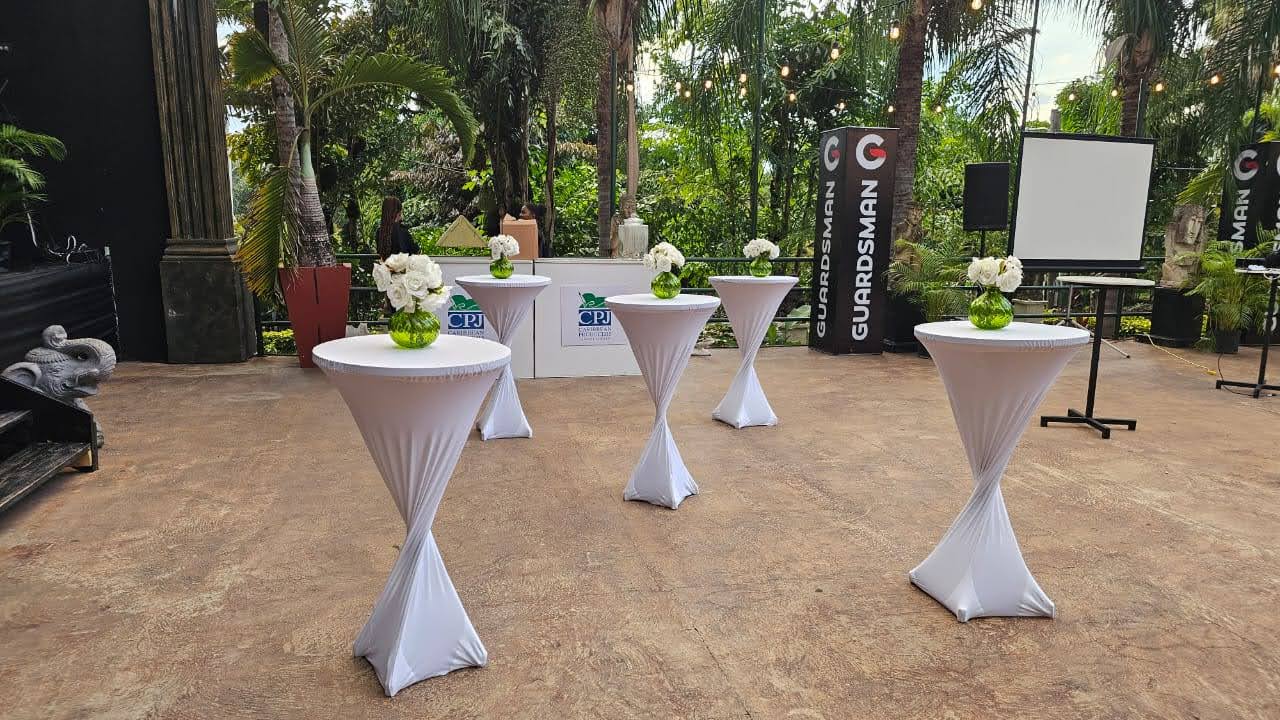 Outdoor Bar Build